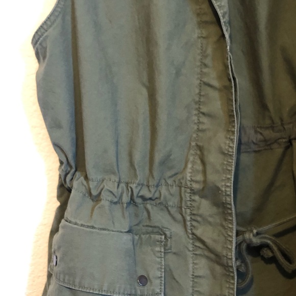 Old Navy Women’s Utility Vest In Military Green Size XL EUC - Picture 6 of 10